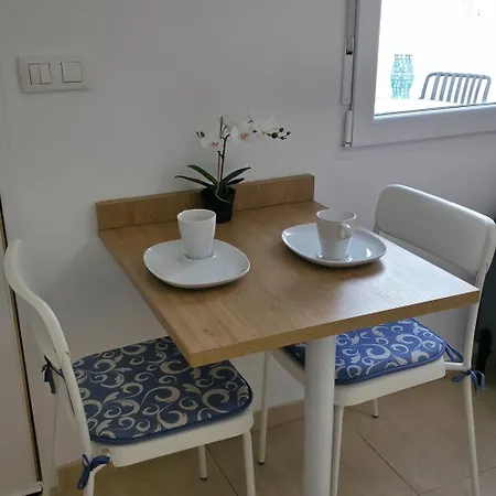 Apartament Modern With Sunny Terrace - Steps From The